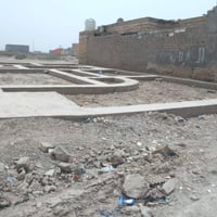 قطعة ٢٠٠م • حي الحسين • ماء وكهرباء ومجاري