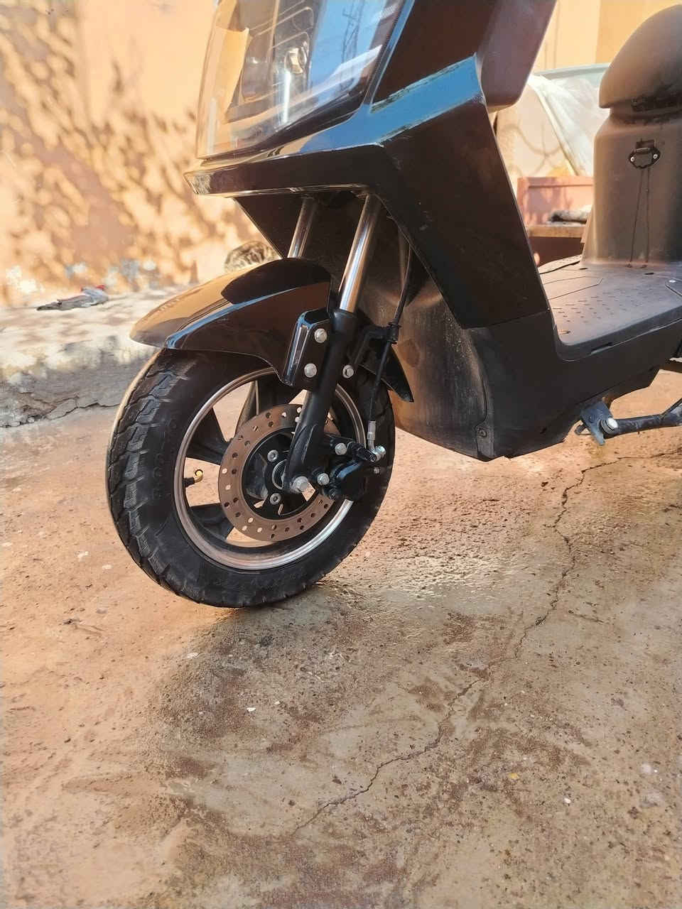 السلام عليكم للبيع دراجة شحن
موديل ٢٠٢٥
ستة بطاريات دبل 
منفذ شحن
بصمة تشغيل عن بعد 
سرعة ٩٠
بيها ثلاث سرعات 
بيها نظام وقوف P
الدراجة نظيفا حيل ما يعوزها الف
وبعد بيها موصفات خير من الله
الدراجة سعرها ٥٥٠ وبيها مجال وترهم مراوس حسب القناعة
عنوان موصل حي البكر
رقمي ***********
