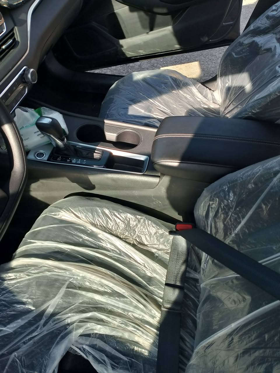 مكلف بالنشر رقم البائع ***********
التيما موديل 2024

وارد أمريكي
ماشي12 الف مايل
موصفات S معروفه
رقم شاصي موجود منشورات
حادث سياره فقط بنيد وشويه بارد بالجامرلغ يعني قطعة وحدة 
الباقي كله بلادي
سياره بدون قطره دواخل
لون نفطي 
أيرباك ستيرن سيستم شريكه
السعر 173بيه مجال 
السياره مرقم ديالى
