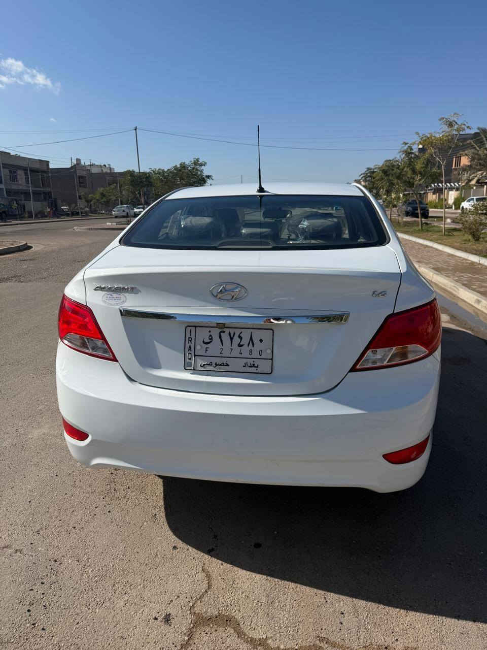 اكسنت 2016 خليجيه كفاله من الشخط. بغداد باسمي.
محرك 1600.دوش
ماشيه 39 بشرط بعدها بنايلونات الشركه..
فول موصفات مال الاكسنت بلو.
اربعه دسك.. فتحه سلايد.. 
5 ويل كب.. شاشه وكامره..
السياره جديده تجي تكلب وتفحص مشي وجداده للامانه مال بيت واقره السنويه شكد صارلها عدنا 
سبيرها منازل
للبيع فقط مكاني بغداد الكرخ حي الجهاد... 
..... ***********.....
