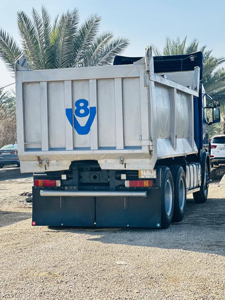 السلام عليكم 
سكانيا 164 مكينه ثمانيه انجكتر كير كهرباء مجموعه ورده كرسي عالي شاصي مكفول مبطن بلادي  كفاله عامه جاهزه للعمل
***********
***********
