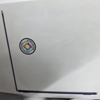 ماك بوك اير m4 مشحون ٣٠ مرة بطارية ١٠٠  رام ١٦ وذاكرة ٢٥٦  حجم شاشة 13...