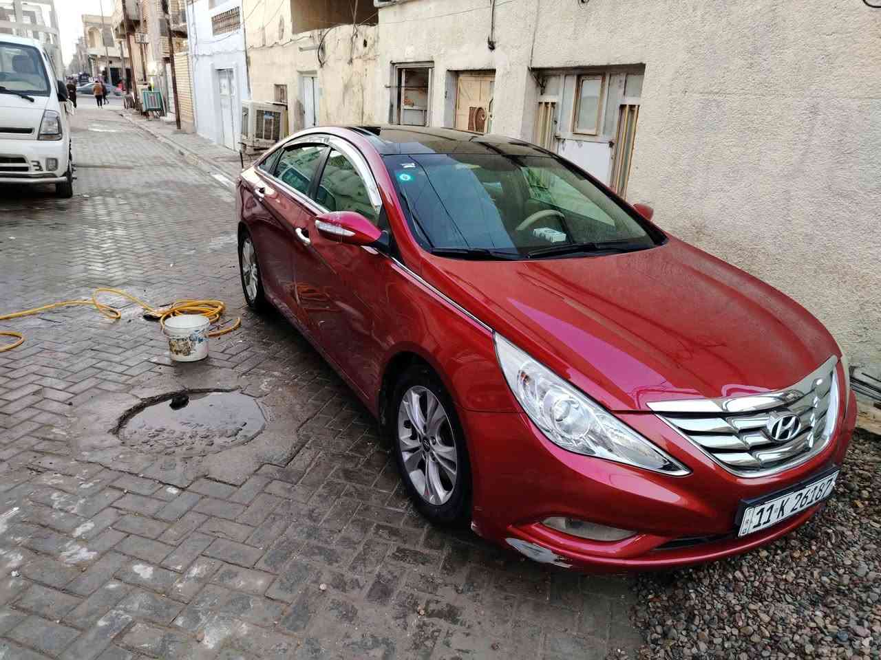 🚗 للبيع / هيونداي سوناتا 2013
📌 وارد أمريكي
🔹 السيارة بها حادث من الأمام مضروبة بالعراق 
✔️ مبدّل البنيد الأيمن
✔️ مبدّل الجاملخ
🎨 يوجد صبغ بالبنيد والجاملخ + صبغات بسيطة
🔧 ضربة خفيفة بالصندوك (تم إصلاحها)
🚘 السيارة خير من الله، وين ما تريد تروح بيها روح
💰 السعر: 97 ورقة وبيها مجال
📞 للاستفسار: ***********
📄 السيارة باسمي – رقم إنكليزي – تحويل
