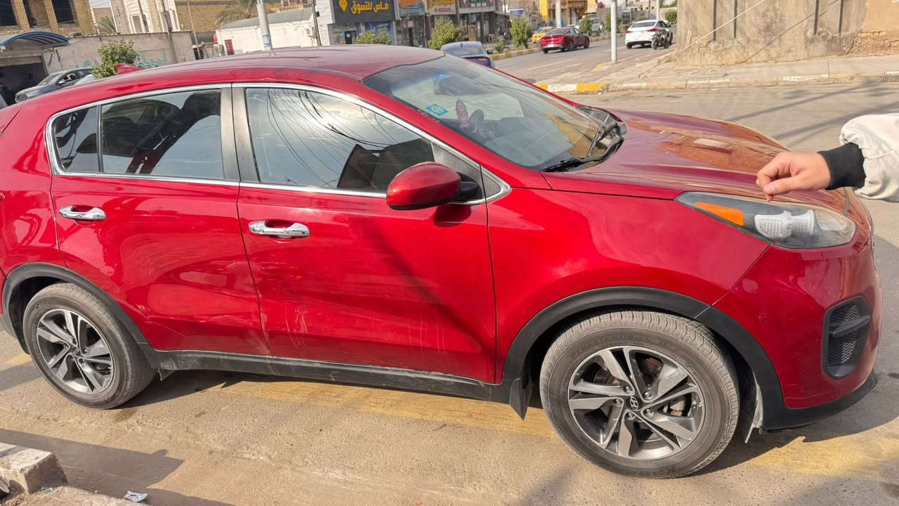 السلام عليكم
سبورتج 2017 وارد امريكي الضرر قطعه خلفيه وتلحيظات اخرى 
السياره ماشيه 90 الف ميل رقم ذي قار محرك 2400  السعر 157  للتواصل ***********
