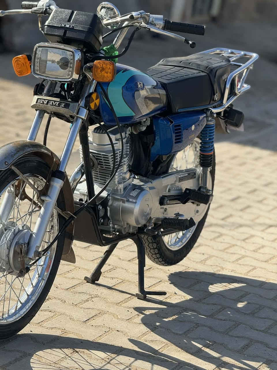 سلام عليكم دراجه للبيع ايرانيه موديل 2021 تعمير أوراق سكنر مكفوله من سرقه الاستفسار انتصل على رقم : *********** السعر 800 ألف بيه مجال
