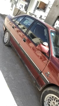 مكلف بنشر اوبل اوميكا موديل 92محرك كير بشرط صبغ جمالي فقط سنويه لل٢٨ ك...