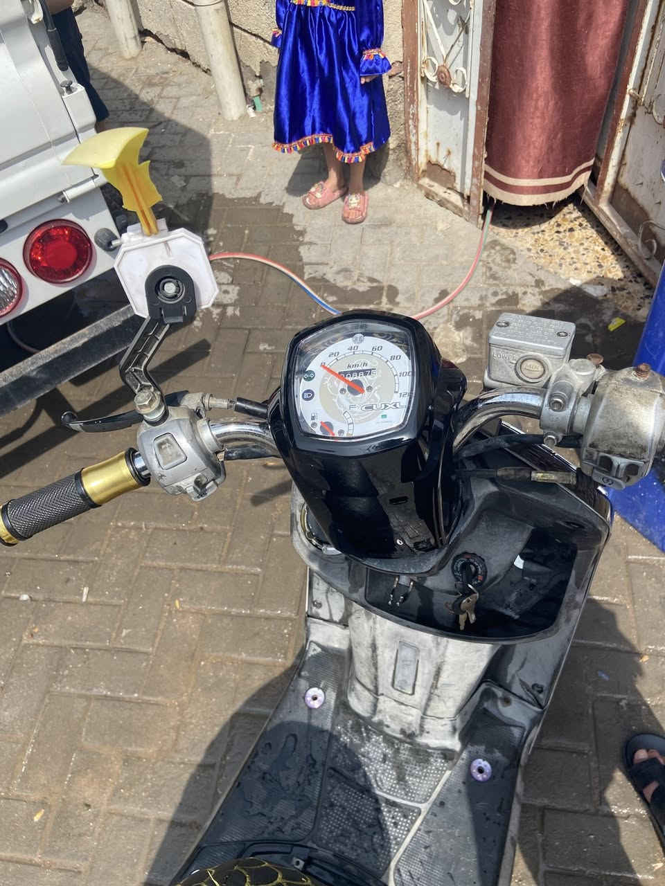 السلام عليكم ماكس بوليسي للبيع بوشه 55 دراجه مني ولشارع كلشي شغال بيها ماناقصها شي كهربائيات شغاله ماعده الاشاير بس كلوبات يرادلهن عالي ناصي شغال سكن شغال كيلو متر كيج بانزين شغالات كفرات مختمه دراجه جاهزه كلش ومنفيس موجود مالتها سعرها 950 بكاني الحيانيه ***********بي واتساب
