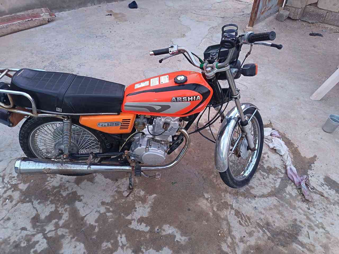 للبيع مديل 2017 تعمير السعر 400وبيه مجال أوراق اصولي قبل ترقم ***********
