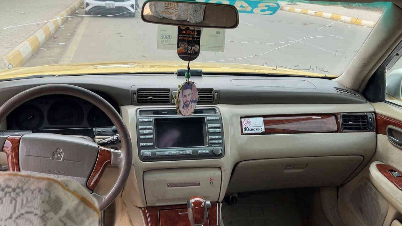 السلام عليكم ملكة للبيع موديل 2003محرك ديفور الصغير حداديه جيده كهربائيات كلها شغاله بيها كصة قماره فقط وبيها دحجات قليله ماواصله للداخل مشموله بقرار 48 وعليها غرامات 3ورقات تنزل من سعرها سنويه صاقطه من سنة 2023 السعر 70وبيها مجال مكاني واسط قضاء الصويره ***********
