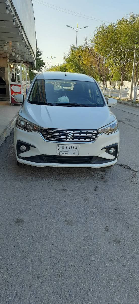 سلام عليكم سازوكي ارتكا بغداد إستلام شركة ٧راكب ٢٠٢٠بعدها على وضع الشركة مكينة زنجيل حساسات خلفية قطعتين تبريد بصمة تشغيل وبصمة ابواب *********** سعر ١٣٠ بيع أو مراوس
