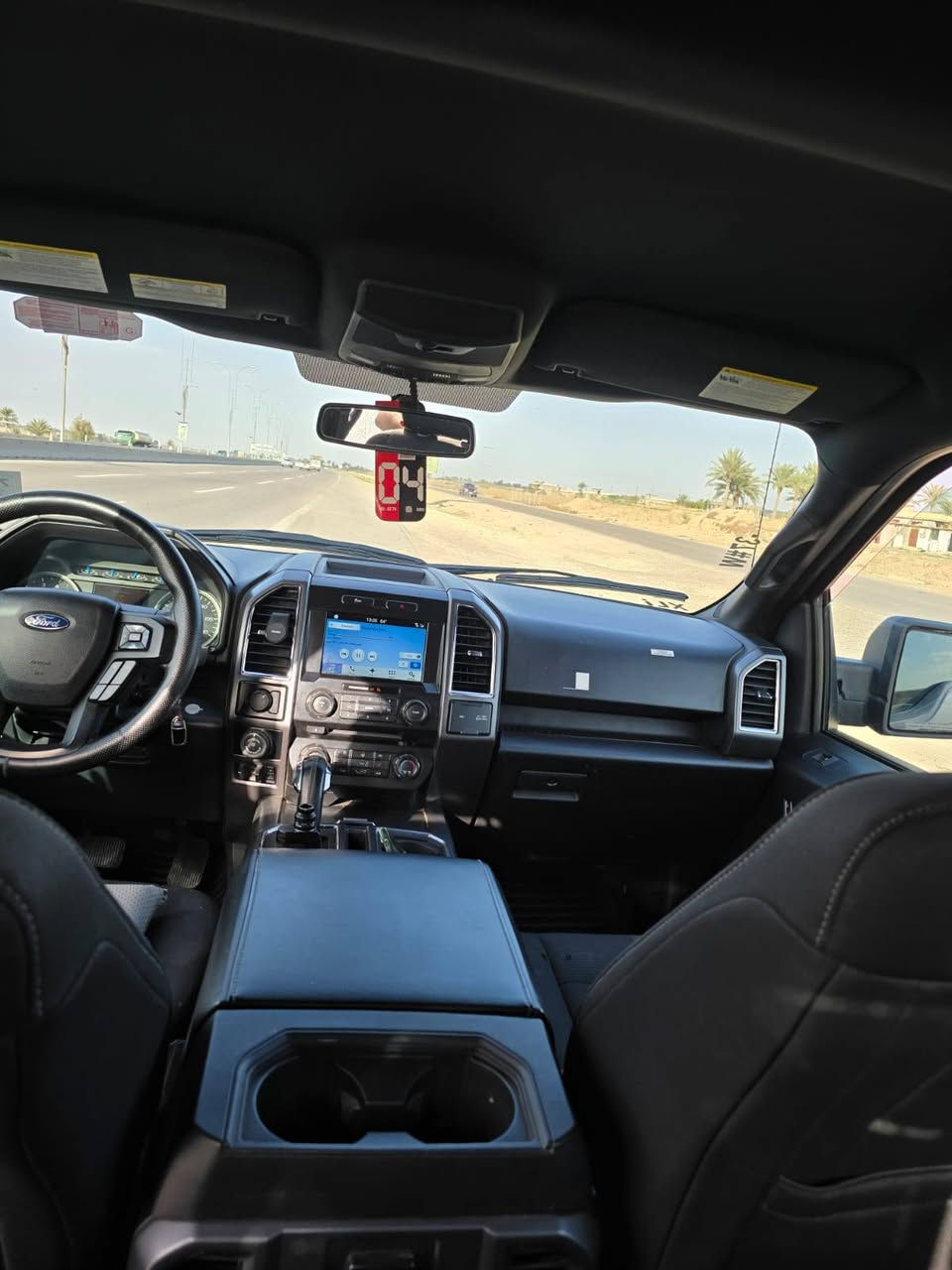 السلام عليكم
فورد f150 للبيع موديل ٢٠١٦ وارد خليجي 

محرك 3.5 تيربو 

المواصفات /

كشنات تدفأه 

تحكمات ستيرن 

درج الباب الخلفي 

مري شفط 

مانع انزلاق 

السياره سويج ٢ وياها 

السياره كفاله عامه

عليها ويل وتاير مشتريهم ١٥ ورقه 

المحرك بدلت دهن طلع بي صوت بطل 

السياره وارد خليجي وكاله مو امريكي 

تحويل بسم المشتري

السعر 190 ورقه

العنوان بغداد اليرموك 

للاستفسار الاتصال على الرقم ***********
