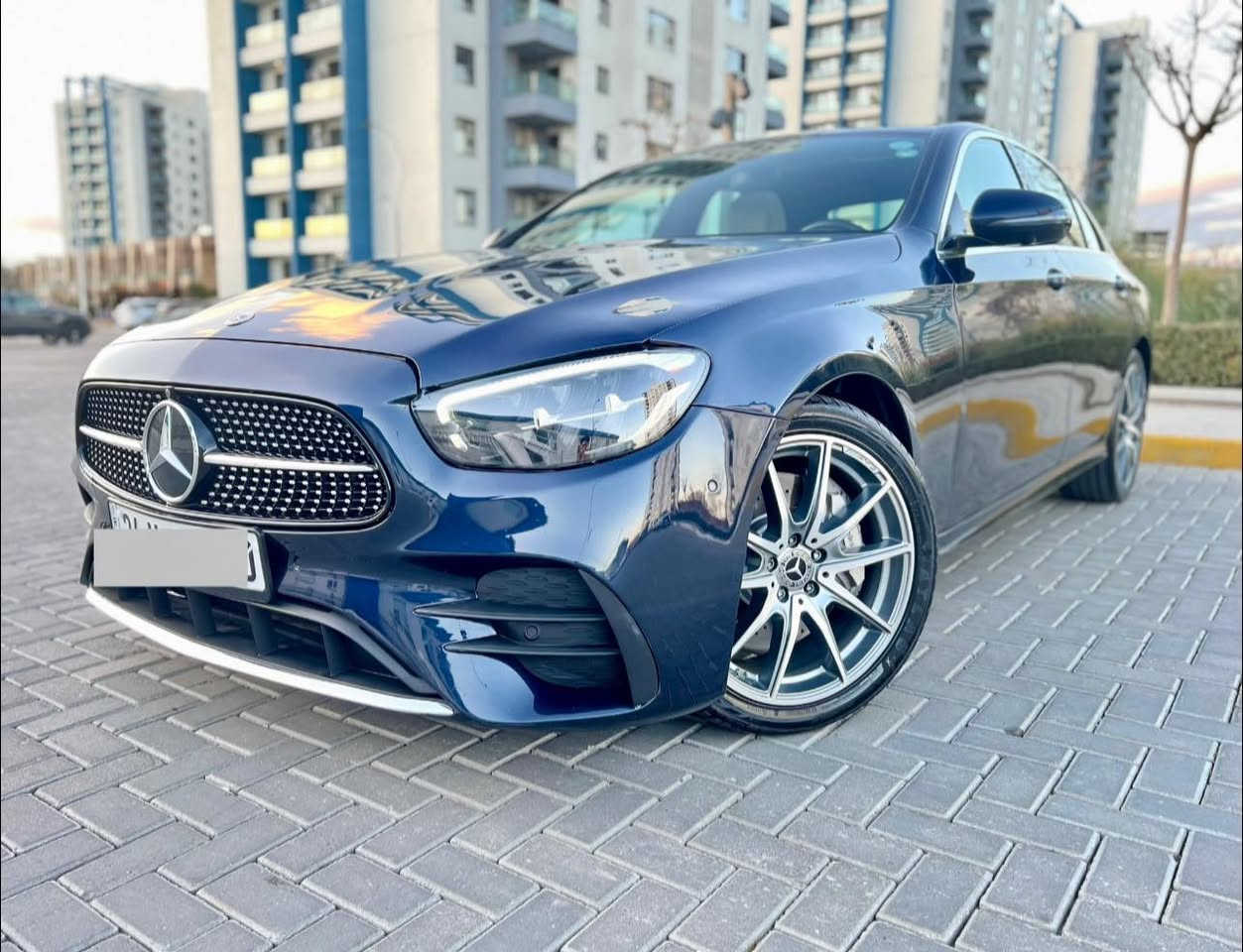 مارسدس بنز أي كلاس حجم (350)-كت (AMG)🔥
🚘مكان السيارة// بغداد حاليا✅✅
💎عداد المسافة//(٤٠)الف+(توو ويل)..
💎موديل (٢٠٢٣)//رقم دهوك..
ملاحظة//السيارة وارد امريكي وحادثه سطحي فقط جاملغ السايق ومبدل ومبخوخ بدون دواخل بشرط وايرباك استيرن طاك فقط ومرجع بلادي وكالة بشرط وبيه(PDR)ومسويله بوليش وتشميع وبدون شخوط✅
ملاحظة//السيارة داخله عن طريق منفذ(ابراهيم الخليل)يعني دايركت من اميركا استيراد شخصي أيد وحدة.
🔘🔘مواصفات وتفاصيل السيارة 👇👇
🎖️بانوراما عله طول السقف…
🎖️شاشة متصلة (مواصفات آس كلاس)..
🎖️رادار امامي لمنع وقوع الحوادث(٣٦٠)درجة.
🎖️رادار جوانب للتنبيه ورادارات محيطية مع الخلف.
🎖️نظام منع التزحلق (لمنع الحوادث)..
🎖️نظام تحديد مسار مع قيادة ذاتية (تحديد سرعة)..
🎖️نظام (Auto park) أطفاء ذاتي+(auto hold)..
🎖️حساسات محيطية (٣٦٠)درجة..
🎖️كاميرات محيطية (٣٦٠)درجة تظهر في الشاشة..
🎖️نظام (GPS)+خرائط(SD Card)..
🎖️نظام (أبل كار)+(USB)مع مودات مختلفة..
🎖️لايتات الامامية(ملتي پيم)مع الخلفية(LED)..
🎖️بصمة تشغيل+بصمة أبواب +بصمة صندوق..
🎖️كشنات الامامية ميموري خزن مع كشنات تدفئة..
🎖️انارة داخلية متعددة أكثر من (٦٤)لون..
🎖️كيجات الكترونية مع مودات حسب مستخدم.
🎖️شاحنة لاسلكي+ماوس تحكم (كونترول)..
🎖️داخل لون ابيض مميز مع صاج …
🎖️سماعات ماركة (پرومستر)صوت مميز..
🎖️ويل كب(AMG)حجم(١٩) مع تخم تايرات لوك..

ملاحظة//لسيارة انطيك اياه بشرط كير ومكينة وحدادية  وكهربائيات عله وضع وكالة بدون أي خلل (صفر
مسج)واستخدام شخصي نظيف عله ايد وحدة جديدة لوك

ملاحظة//السيارة وياه كاعيات الشركة مع كتلوكات  مع عدة اسعافات أولية مع الملحقات كاملة بدون أي نقص..
ملاحظة//السيارة عله أيد وحدة واستخدام شخصي نظيف واغلب مشيه كانت في تركيا واني سقطت لخروجية مالته .

📞📞رقمي لجاد بالشراء (***********)🌹🌹

