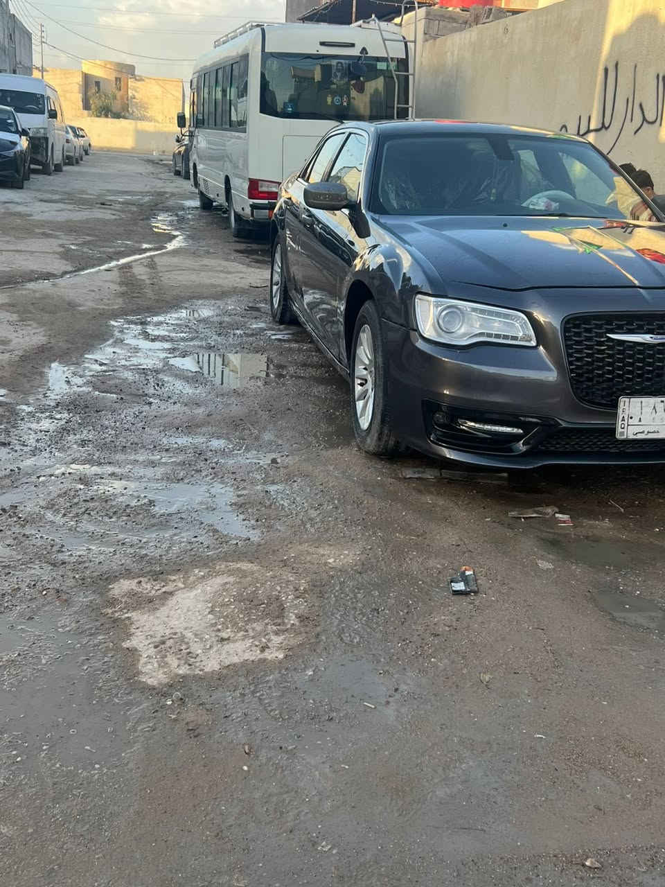 وباما ١٦ اصل بصره بسمي  جاملغ وبنيد مبدلات والباب خلف سائق جانت بي طخات بسيطه وبدلته باب وكاله سياره حداده من طول لطول نافضه سياره فقط تحتاج ادامه لئن ما بدل بيه بلاكات فقط سياره ب ١٧٥ وبيه مجال. للتواصل ***********
