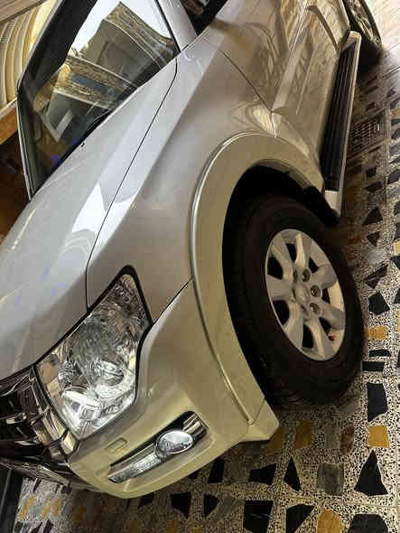 السلام عليكم باجيرو للبيع خليجي 2016 
حلوه بشكل وحله من صور فقط صبغ الي مشر عليهم  شرط بدون دواخل  مكينه 3500 مكفوله مع الكير تحويل اي وقت الي يعجبك عنواني بغداد 
*********** 
*********** 
تحياتي
