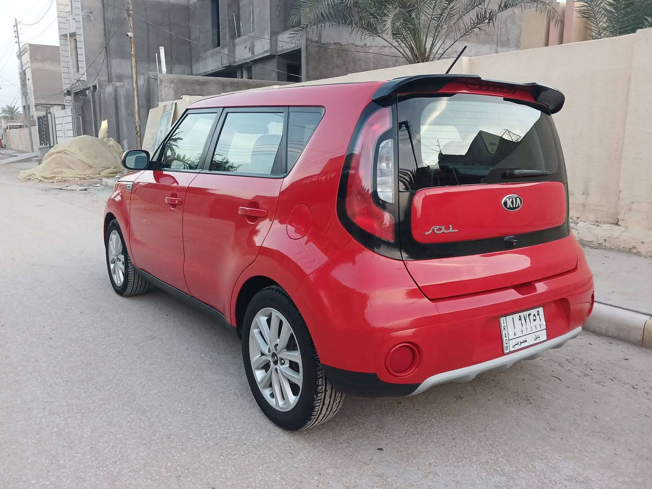 السلام عليكم للبيع كيا صول 2019 رقم بابل حادثها البنيد مصلح نفسه مقدار شبر والجاملغ الايمن مصبوغ فقط بدون دواخل ولاشاصي ولا ايرباك مكينه بلاديه مامفتوحه تبريد حداديه كلها جاهزه سياره جديده واحلى من الصور منظومه لايت وكشاف زينون السياره لاشخوط ولا اي شي ماشيه 70M السعر 136$ وبيها مجال بسيط مكاني بابل حي الزهراء الشراي يتصل ***********
