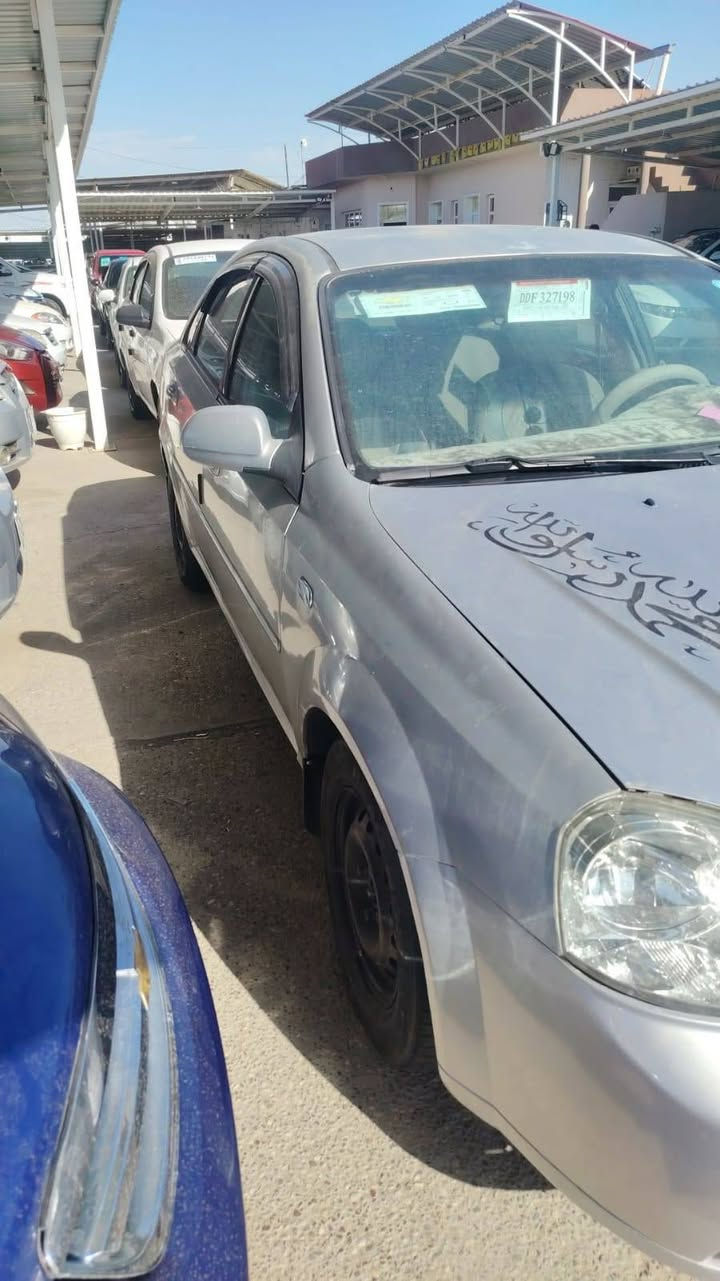 ابترة موديل ٩ كير اتوماتيك سيارة بيها ٣ قطع صبخ بشرط بدون معجون بدون دواخل كير محرك بشرط تحويل وكاله بشرط سياره تبريد ثلج سياره حيل حلوه مال جناي جاهز مقدمه ٤٠ كل شهر ٣ سعر حسب انتفاق اي استفسار انتصل ع رقم *********** خاص مغلق اقصاد بس اهل موصل
