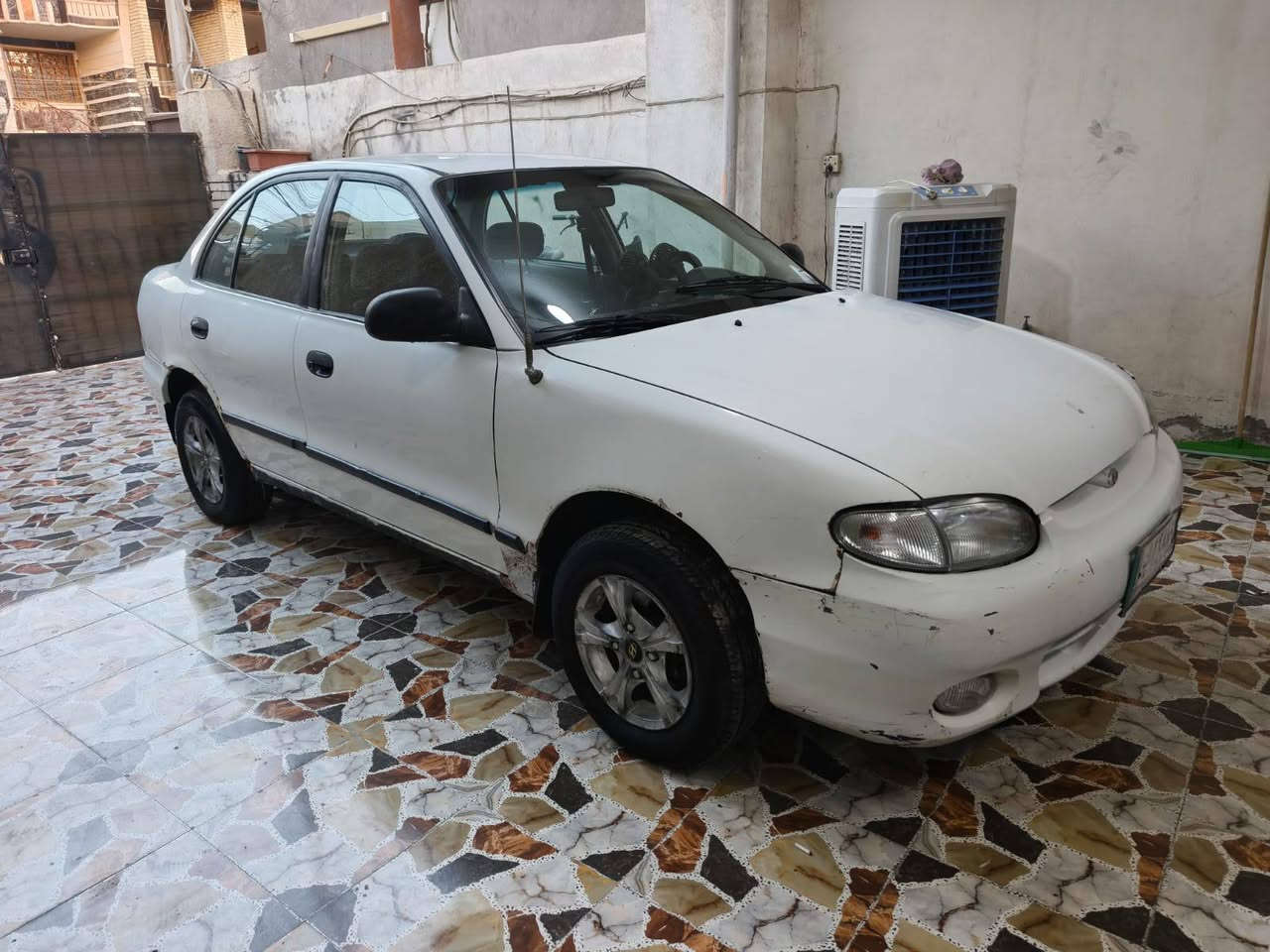 هونداي اكسل موديل 1998 رقم بغداد مميز للاتصال *********** تبريد ثلج محرك كير حداديه جدد سياره جاهزه بيه صبغ عام  تحمل رقم مميز ١٩٨٨٠ بغداد  تحويل ثاني يوم العنوان بغداد حي الجامعه السعر ٣٧ سيارة جاهزه وتري وين تريد مع تبريد ثلج بغداد, العراق
