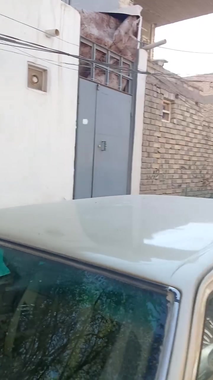 السلام عليكم للبيع دار ١٠٠ طابق واحد البناء طابوق السقف صب رقم الهاتف ***********
