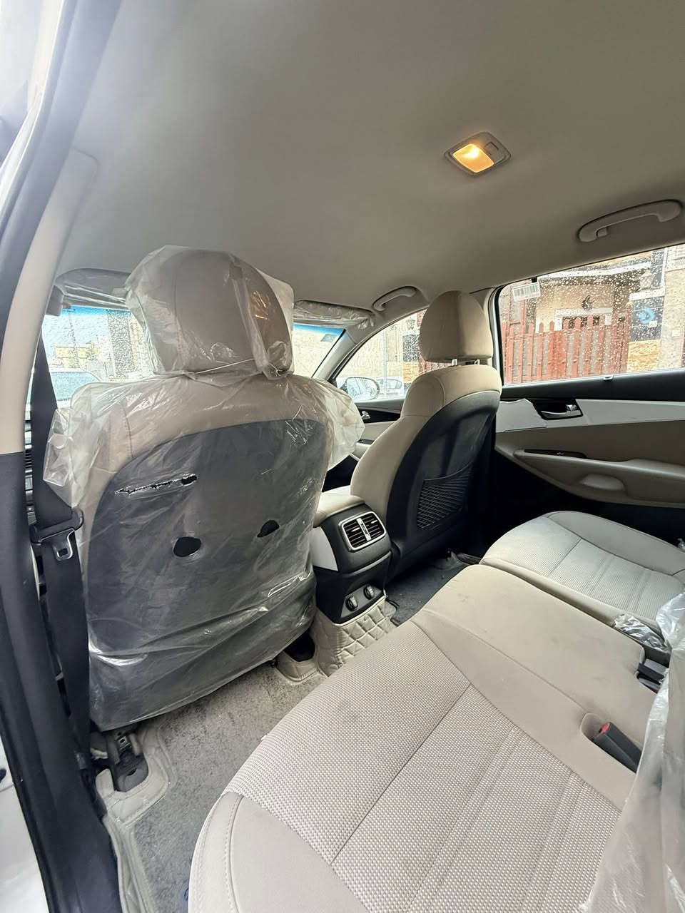 سلام عليكم سورنتو للبيع ٢٠٢٠
خليجي مكفول الون سلفر
مواصفات
كشنات كهربائي
صندوك كهربائي
محرك 6 سلندر
الداخل بيجي لونين
4 مودات قياده ( ايكو - هجومي - عادي - سبورت ) 
ماشيا ٧٩ الف
٧ راكب
٣ قطع تبريد
٢ كمبريسر تبريد
تحكمات استيرن واضائه
بردات تضليل داخل الباب
لدات زنون
رقم بغداد الجديد 

وبعد بيها مواصفات فول مواصفات ما عدى التنته ( فتحة سقفيه ) 

٢٧٠ وبيها مجال حك الجيه

***********
