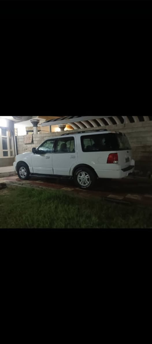 سلام عليكم فورد 2006 كير ومكينه ملكه 3000 مكفولات تبريد شغال حداديه 60% باتري جديد شاشه بلوتوث سياره شغل ترايك وين متريد السعر,,43 ,,مكان السياره بابل القاسم *********** ,,, ***********
