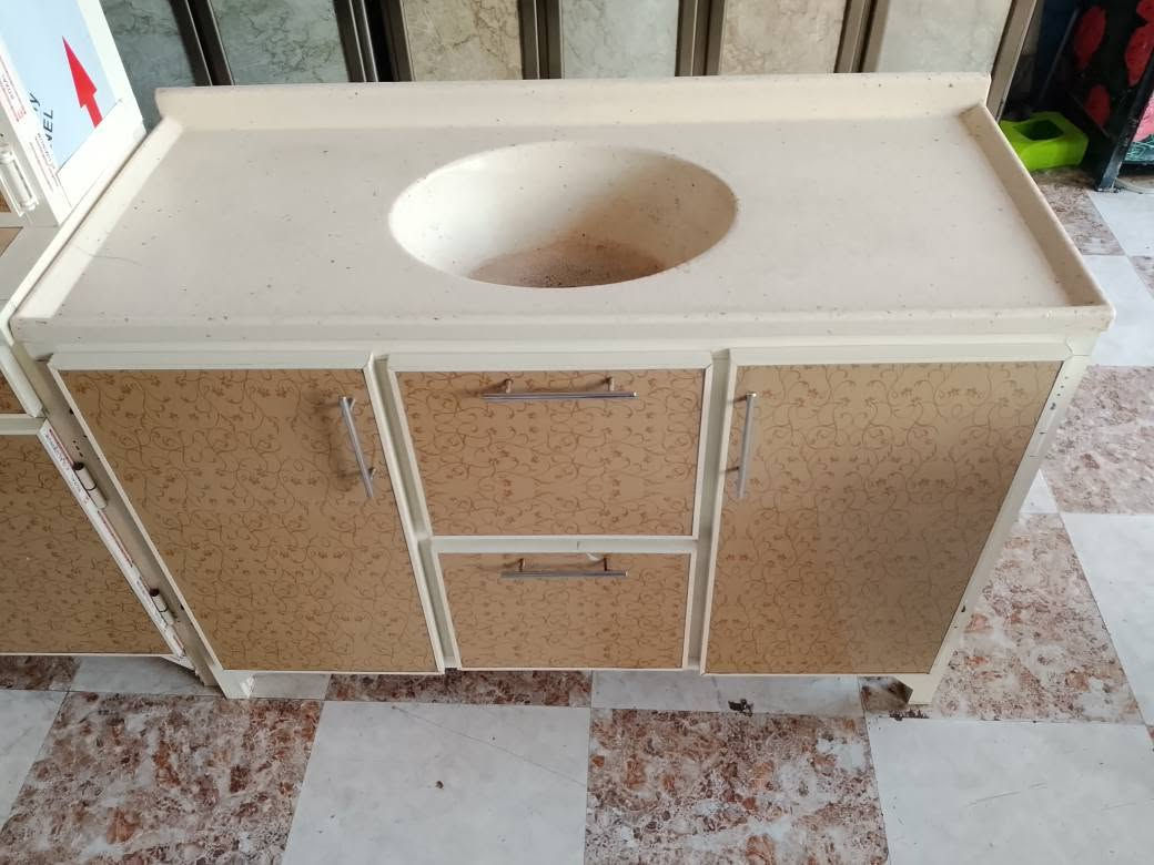 معرض يونس لتجاره الأثاث المستخدم والجديد 

كاونتر مترين مع سنك متر وثلاثين مرمر مستخدم 

للاستفسار الاتصال على الرقم التالي 

*********** تكريت, صلاح الدين
