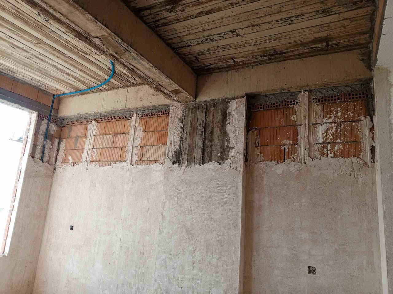 سلام عليكم يوجد لباخ جص مساطر درجه اولى وصب ارضيات ولبخ سمنت جراره سقل ونثر واجهيات  ***********
