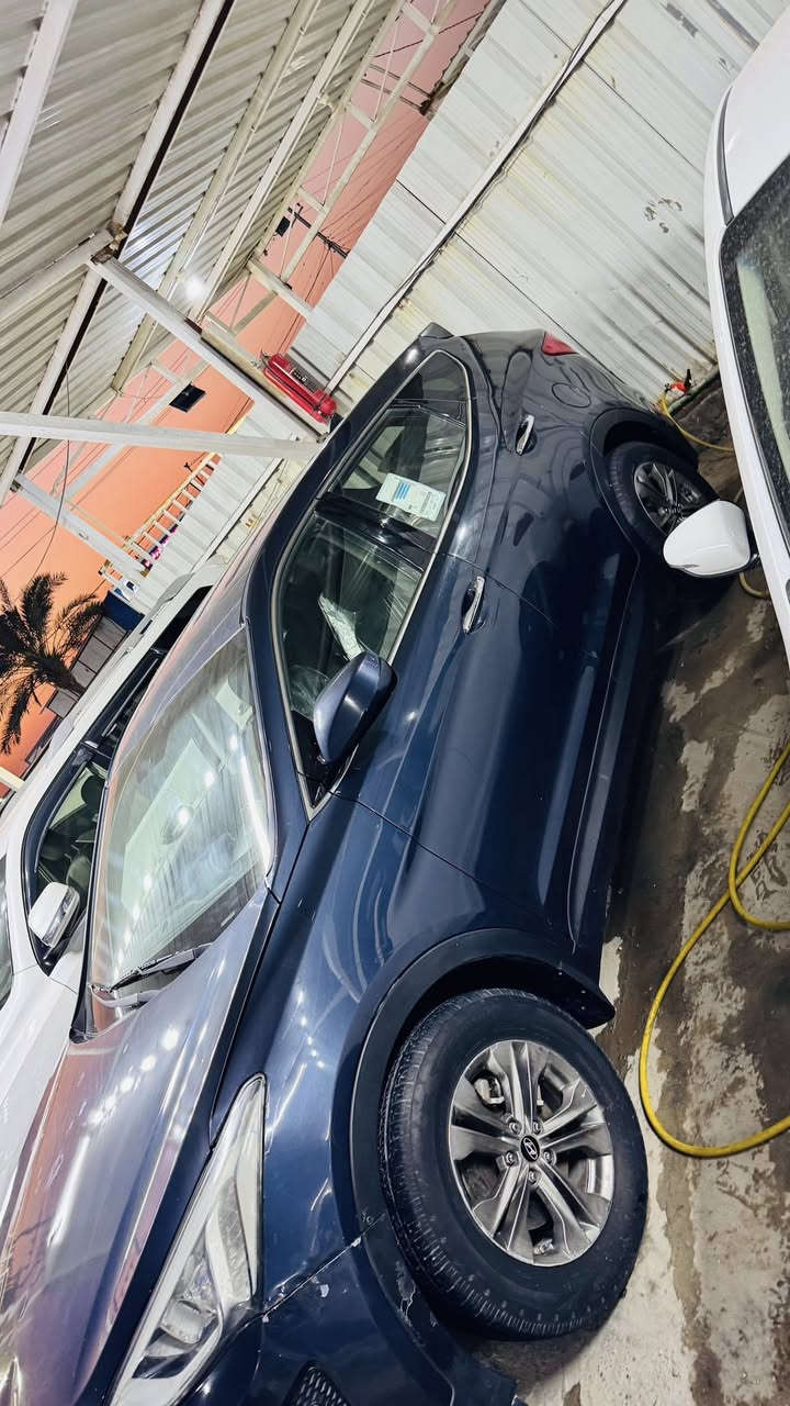 سلام عليكم مديل 2014 اربع سلندر حادث بس بنيد 130رقم تلفون ***********
