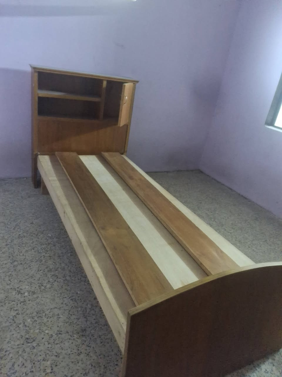 للبيع موصل الايمن  
١٠٠ الف
***********
