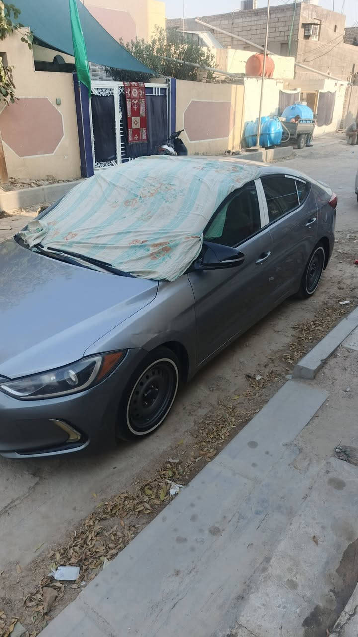 سلام عليكم
الاانترا 2017 امريكي 

سياره جاهزه كير مكينه حداديه تخم تاير 

تبريد سياره حادثها جاملغ وبنيد وبيها شخط بل جاملغ الخلفي مصلح عله بارد سياره باسم راعيها مشروع وطني 

السعر 110 وبيها مجال 

العنوان ذي قار ***********
