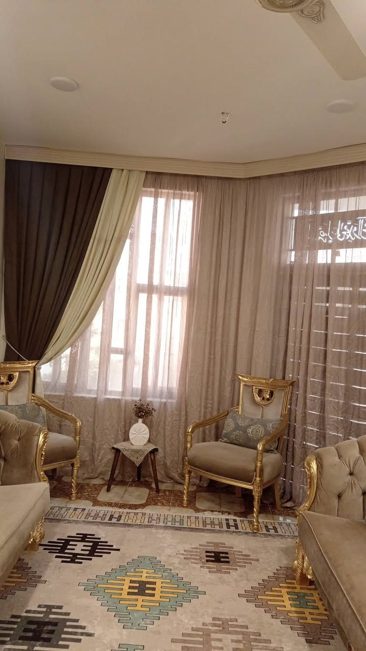 تخم زان كويتي درجه اولى نضافته 95% قنفتين كبار رباعيه مع كراسي 2 المقعد طبي السفنج مينزل ب750 ستائر غير مستخدم تكفي شباك وباب ب120
***********
واتساب
الدوره
