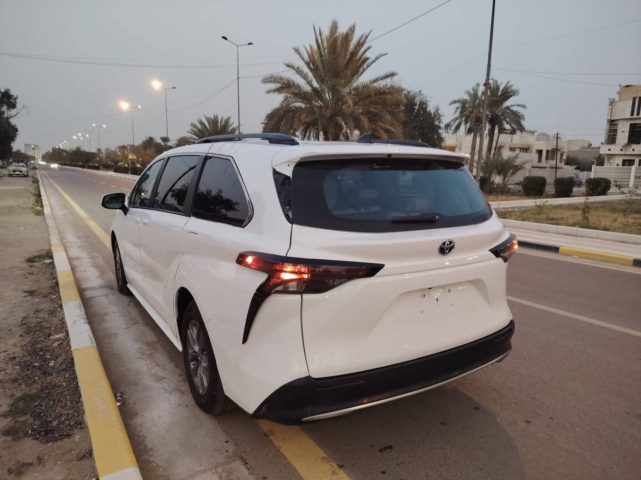 اللهم صلِّ على محمد وآل محمد 🌙
✨ عرض شهر رمضان ✨
🚐 تويوتا سينا 2024 هايبرد
✔ تترقم خصوصي وتكسي (جميع المحافظات عدا إقليم كردستان)
✔ تكلفة الرقم 250 ألف
✔ سيارة جاهزة بدون أرباك
📍 موقع السيارة: بغداد – نفق الشرطة
📍 عداد المسافه ١٤ الف والرقم والسعر مكتوب بالصور 
للاستفسار مراسلة الصفحة أو الاتصال مباشرة 📞
نسأل الله لنا ولكم الرزق والبركة 🤍


**إذا كنت صاحب هذا الإعلان وتريد حذفه لأي سبب، رجاءا أرسل رسالة إلى الدعم الفني**