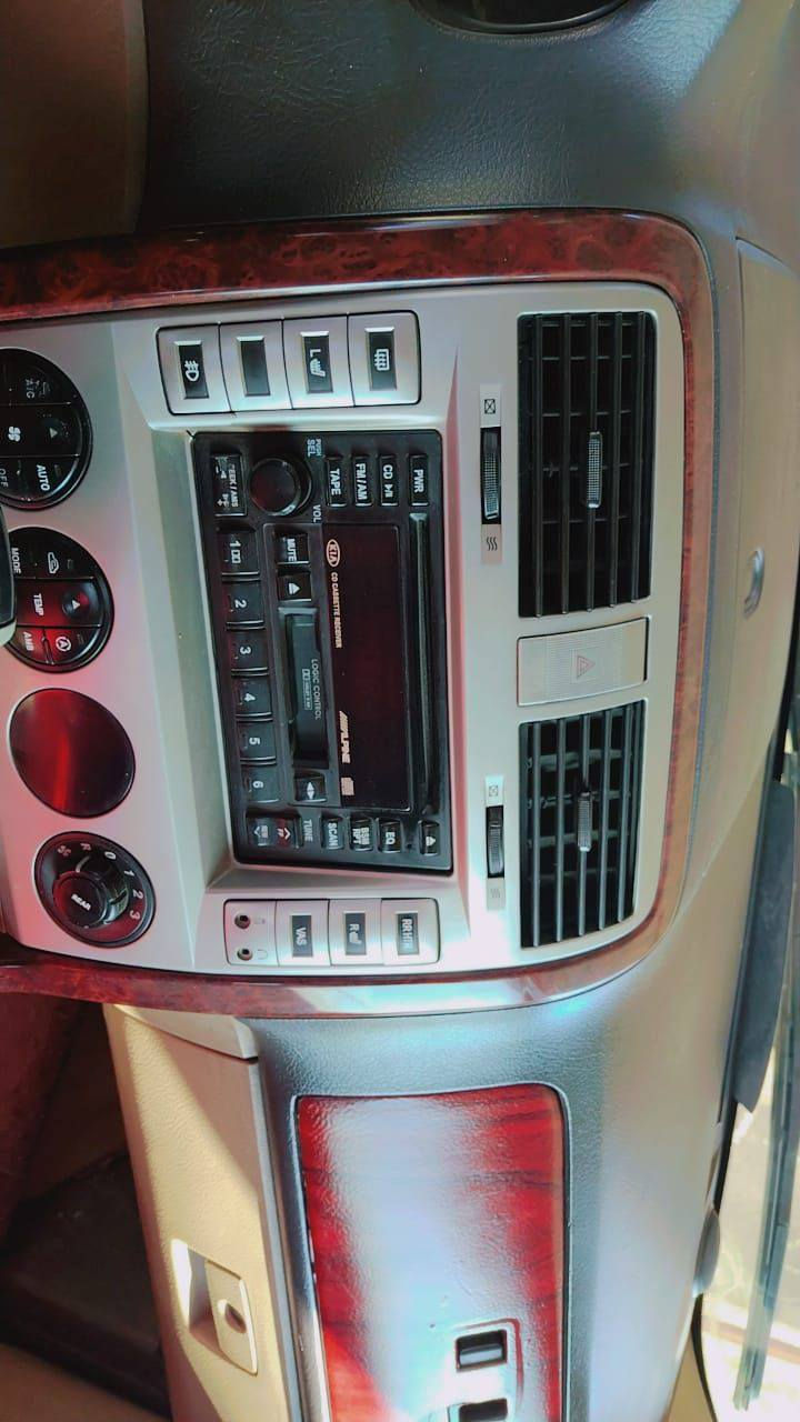 سلام عليكم
كرنفال موديل 2000 سنؤيه لل 2030 
سياره جاهزه ع اخر حبايه ما ناقصه شي ابد 
مكاني السماوة السعر 70 
*********** واتساب موجود
