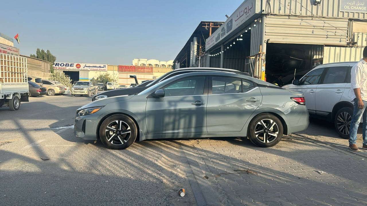 نيسان سنترا  
مديل 2024
مكينة 2000
وارد امريكي تقرير 
مدفوع كمركها ترقيم ع مشتري 
سياره رادار 
مثبت سرعة
نضام ايكو 
مثبت سرعة
سعر السيارة 125وبيها مجال 
الرقم ***********
