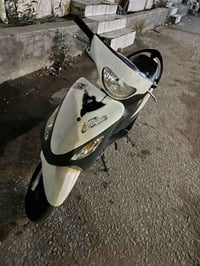 ماكس منغولي للبيع الدراجه مامفتوحه  السعر 450 وبيها مجال/07850819383