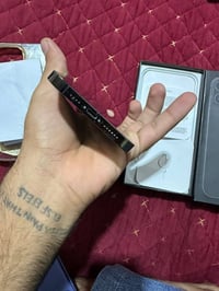 البيع 13 برو ماكس ذاكرته 256 بطاريته 74 كفيلكم العباس انسى شي اسمه شحن...