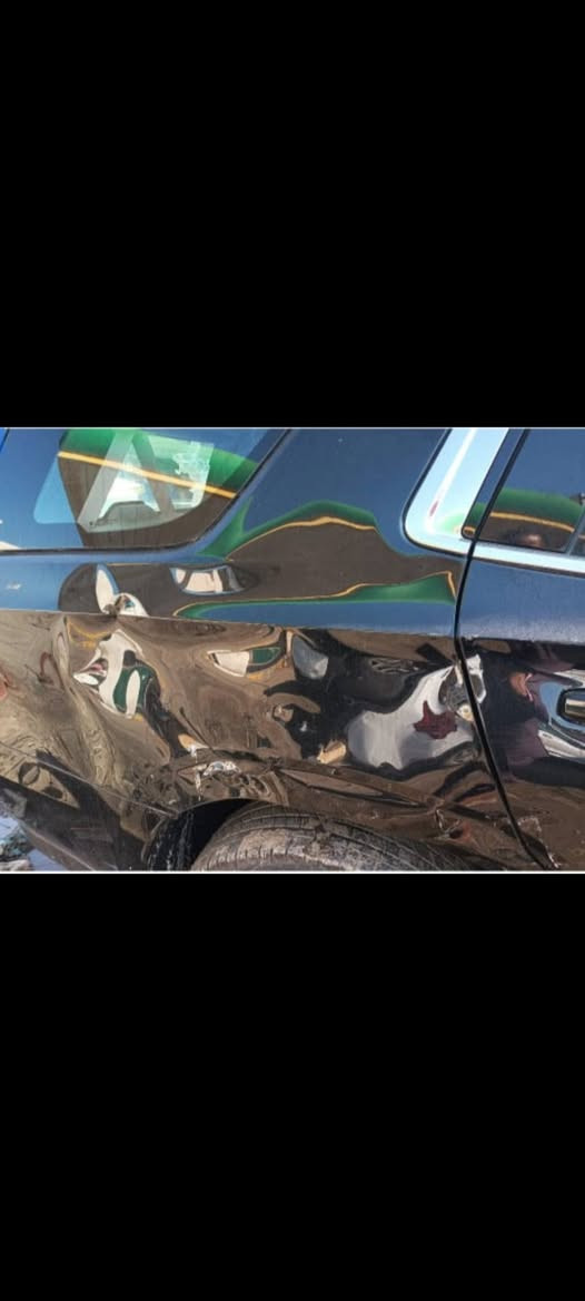 يالله تاهو خليجي 23 LS  اسود ماشيه  49m   بيه طخات بسيطه  ناشرهن صوره   مصبوغ صفحتين درجه أوله  ناشره سونار بغداد بسمي السعر 388 ناشر كل تفاصيل فقط تصال  ***********
