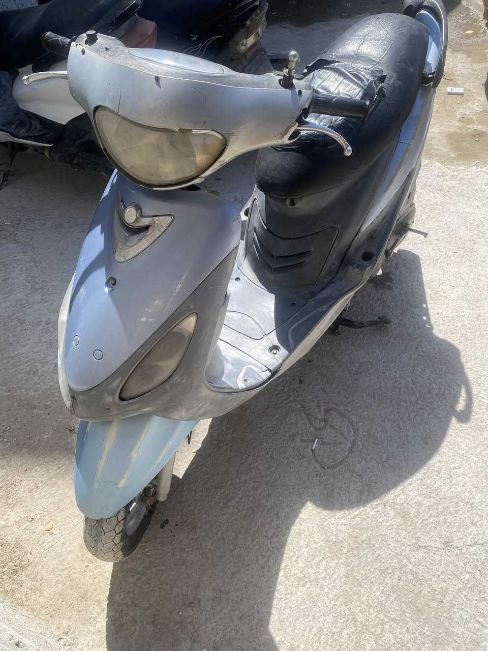 سلام عليكم  ماكس منغولي بيع كوم حديد بس دراجه شغله ومابيه شي بس اني بيع كوم حديد مكان بغداد الحبيبيه ‭٠٧٧٤ ٦٠٣ ٨٤٥٥‬ سعر ٢٥٠من الخير
