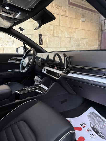 ارضيات و2 تبديلات دهن 
ماشية 1700 كيلو فقط
مكفولة من الضرر والصبغ
شاشة متصلة 
ومواصفات الجي تي معروفة
السعر 38200 مليون
***********
