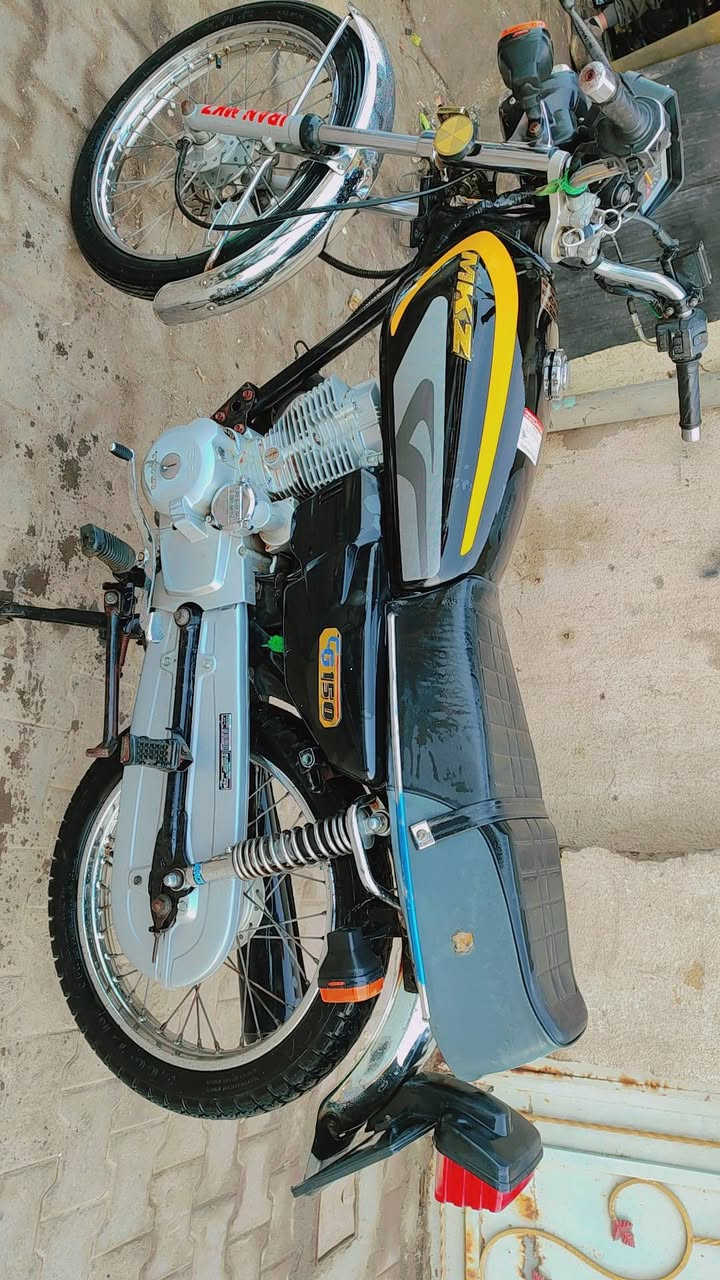 السلام عليكم دراجه مال ايران امكي زت مكينه 150 السعر 900 وبيهه مجال للستفسار ***********
