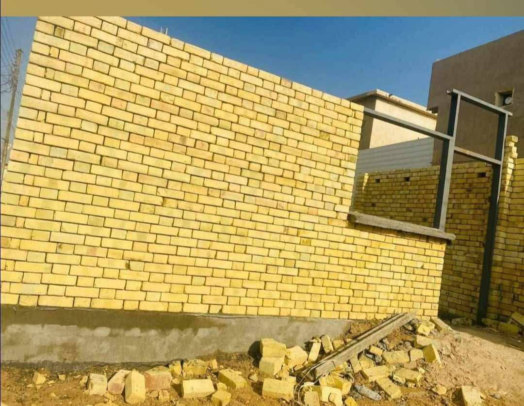 البناء البيوت السكنيه والمشاريع 
عمل درجه اوله في جميع مناطق البصره 
 كادر متميز وخلفات بناء جيده
تواصل ***********
