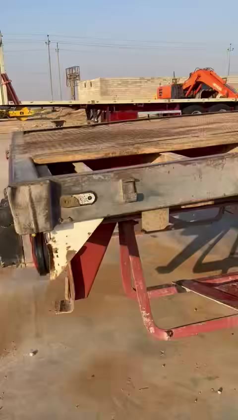 السلام عليكم عربانه اوربيه سبرنك دنكير مربع 13 طول 13.60 عربانه جاهزه للعمل سعرها مناسب جدا اتصل وتدلل ***********
