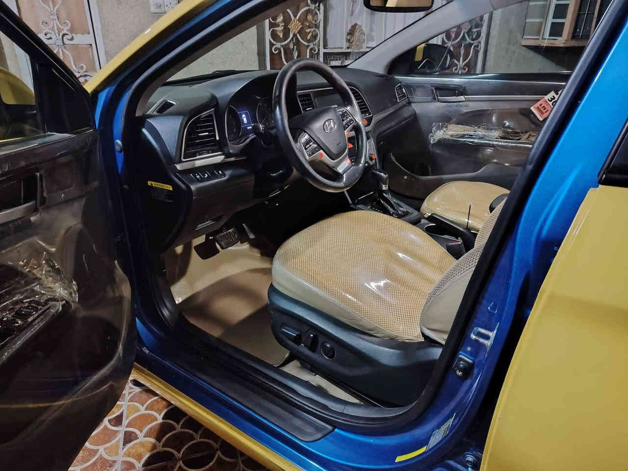 سلام عليكم النترا للبيع موديل 2018 سياره فول للاخير السيارة مال جناي بشرط الف ماتذب عليهها تبريد شغال تخم تاير حدادية كلها جاهزة السيارة باسمي تحويل مباشر السيارة جديدة بمعنى الكلمة أحله من الصور
السعر 137 وبيها مجال سياره بل كارتون كلها ليبل وأحد  ***********
