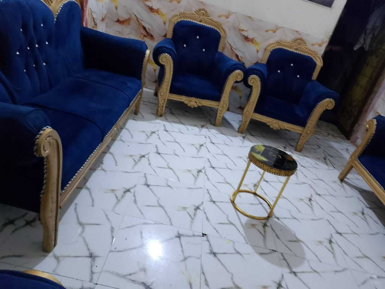 مكلفه بنشر الغراض   للبيع ***********
