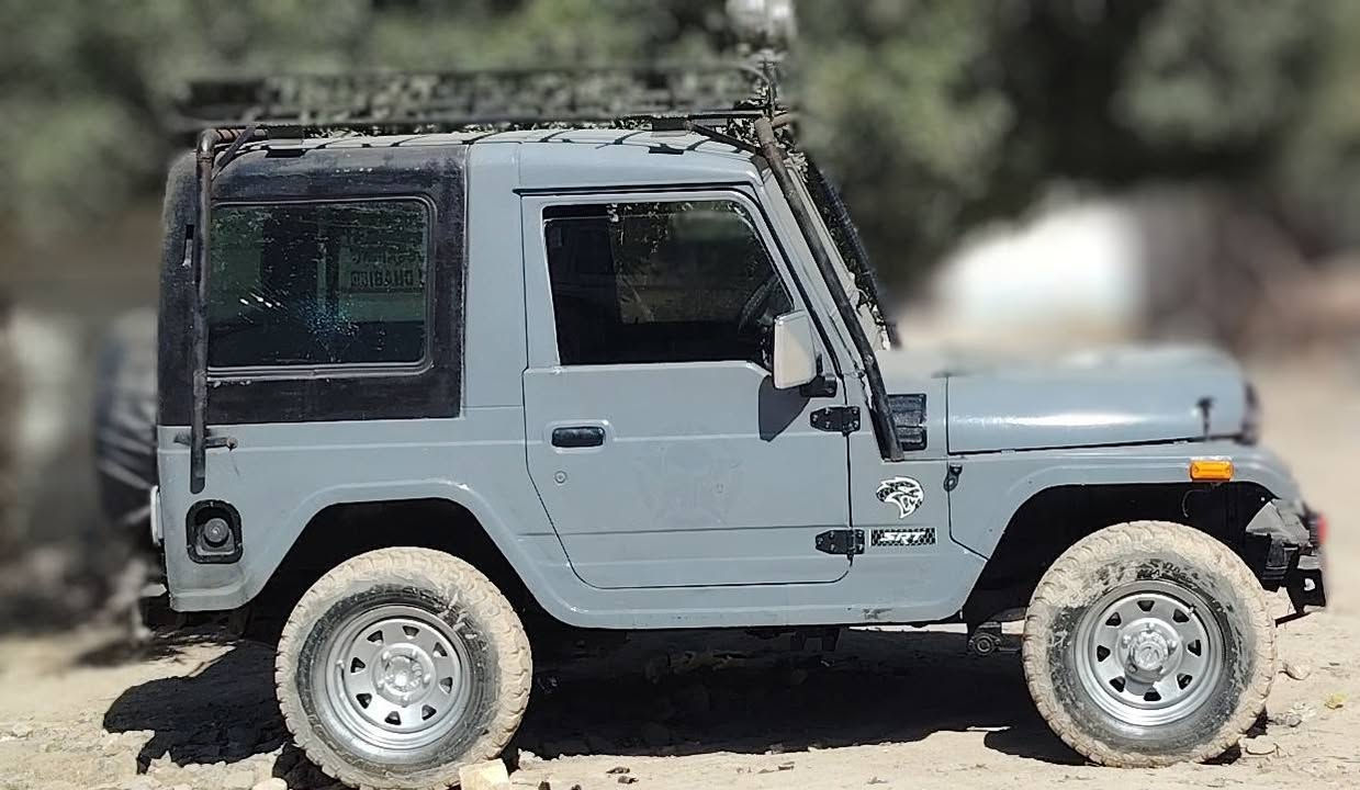 اسيا روكستا
مَديل 1993
رقم انكليزي بسمي
تحويل مباشر
محرك   ثري واي ياباني
كير عادي /  فور  ويل
قماره/  ابواب/ جامه اماميه كلها متحركه وتنفتح
صورها قبل الصبغ ايضا  نشرتهن بالمنشور 
٤٥ $ او مراوس حسب القناعه
حتى لو انطي فرق 
مكانها بغداد شهداء العبيدي الثالثه
***********
واتس اب فقط
