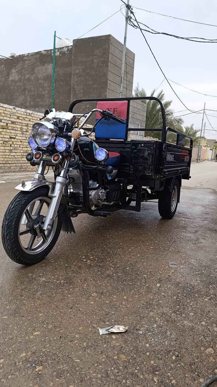 للبيع مكاني ديوانية حي لامين 
السعر 3300 وبي مجال قليل ***********
