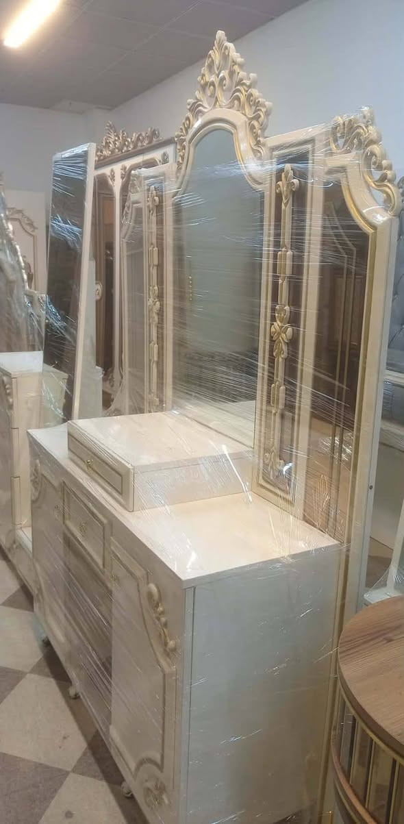 سلام عليكم غرف نوم نوعية ثكيل واصلي مستعمل اخو الجديد
للاستفسار اتصل
***********
***********
