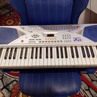 بيانو الكتروني • ٥٤ مفتاح • حي اور