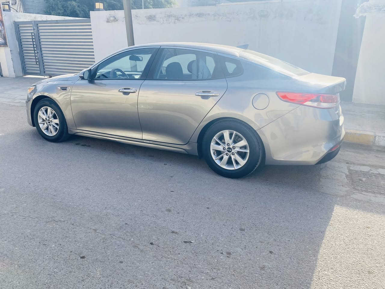 كيا اوبتما 2018 امريكي حادث بنيد مبدل فقط وهنا بالعراق نص جاملغ خلفي مصبوغ الباقي مكفول السياره جديده ماشيه 85 محرك وكير مكفولات صدر تايرات فئة fe كشنات كهرباء مانع انزلاق مثبت سرعه 3 انظمة قياده رادار جانبي حساسات خلفيه كامره اشاير بالمري رقم اربيل باسمي سنويه لحد 2029 
السعر 135 وبيها مجال مكاني بغداد الزعفرانيه


**إذا كنت صاحب هذا الإعلان وتريد حذفه لأي سبب، رجاءا أرسل رسالة إلى الدعم الفني**