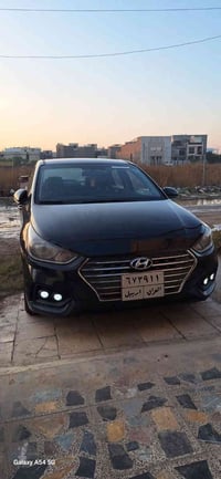 اكسنت موديل ١٨ امريكي حادث جاملغ خلفي يعني جاملغ الخلفي مصبوغ والجنيه ...