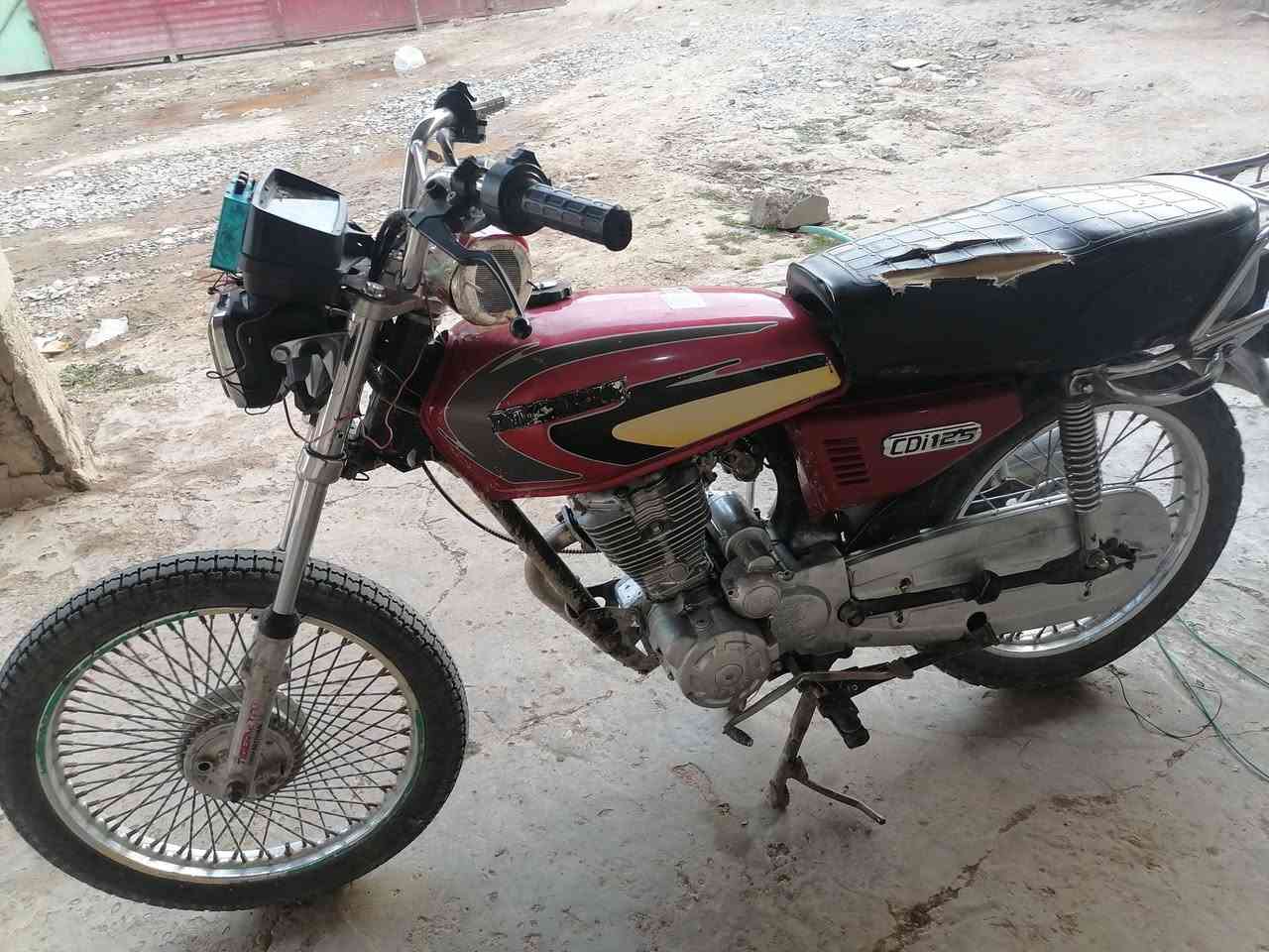 سلام عليكم ماطور البيع محرك سلف مصبوق بخاخ  بس صوتو عالي 150 وبيه مجال مكاني الگياره *********** واتساب
